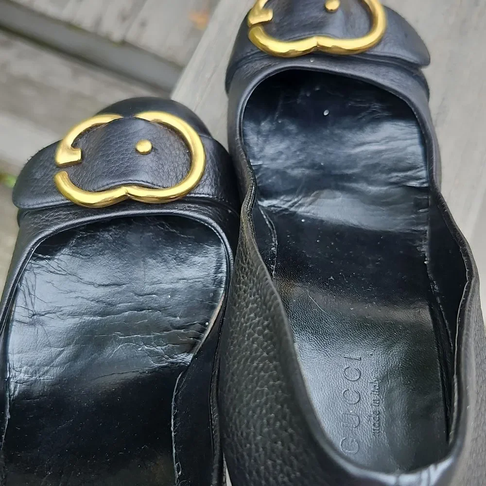 Gucci Black Leather Pumps with Gold GG Logo Buckle Size 37 - Picture 10 of 13
